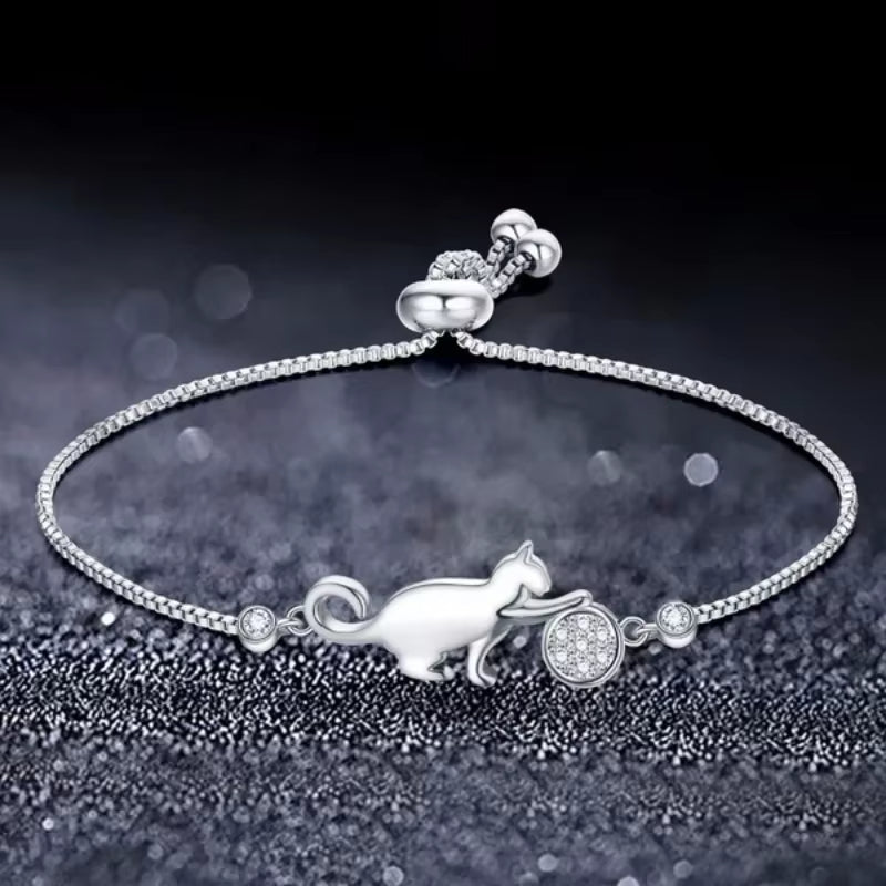 Bracelet Chat en Acier Inoxydable et Zircon sur fond gris