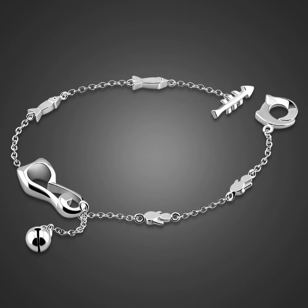 Bracelet Chat Original en Argent sur fond gris