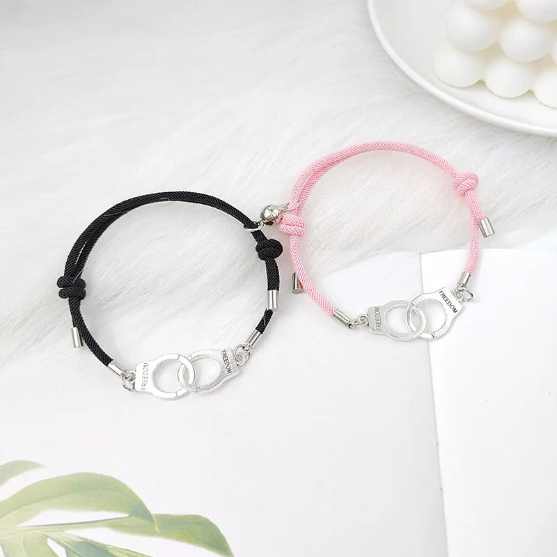 Bracelets Couple Femme et Homme Menotte Magnétique