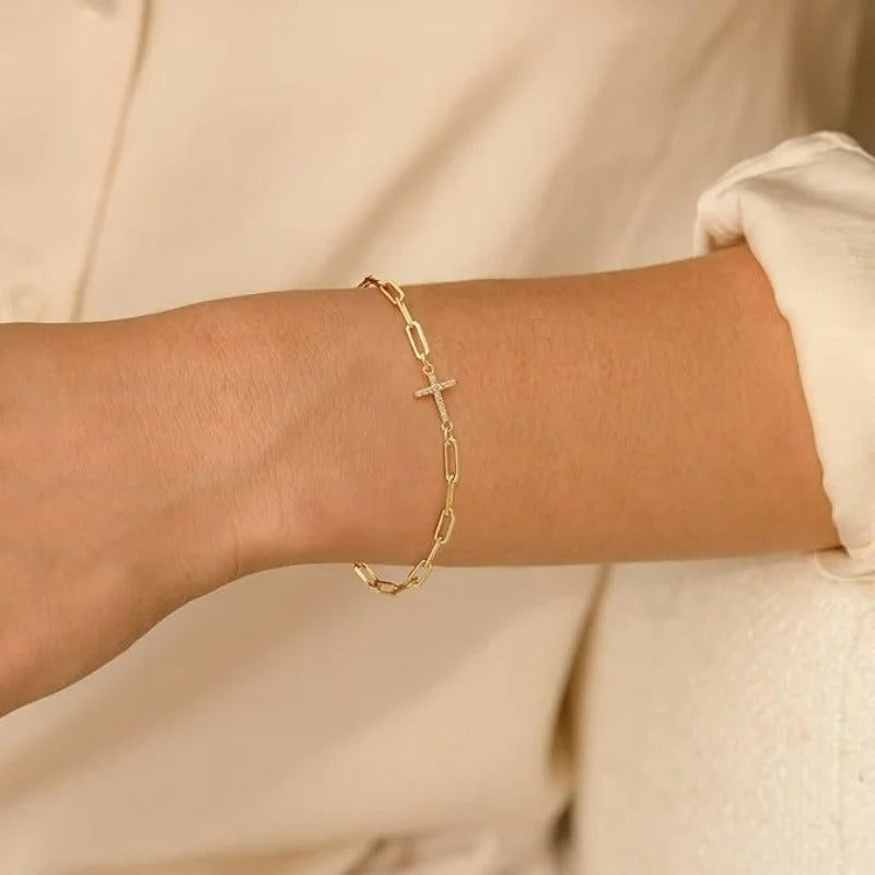 Bracelet Croix Femme Scintillante