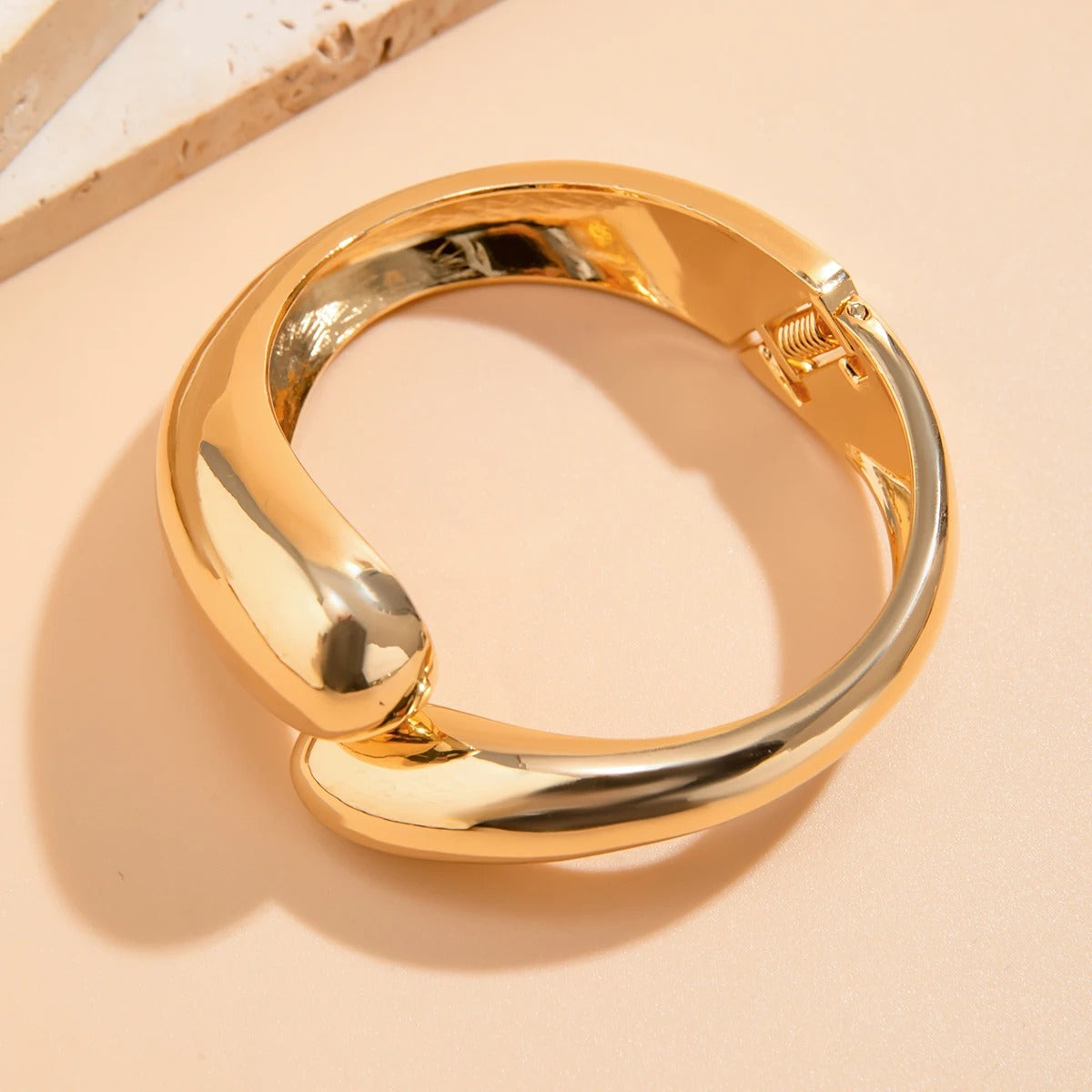 Bracelet Femme Rigide Doré Sculptural