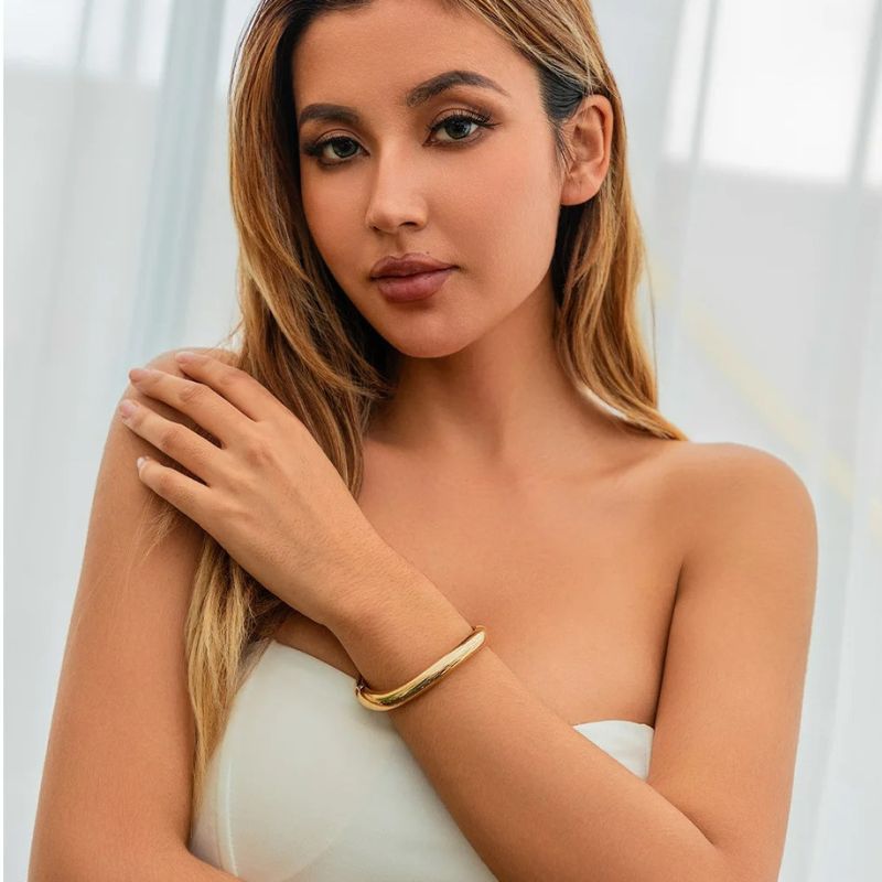 Bracelet Femme Rigide Minimal Moderne