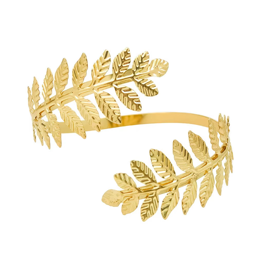 Bracelet Grec de Bras Doré sur fond blanc