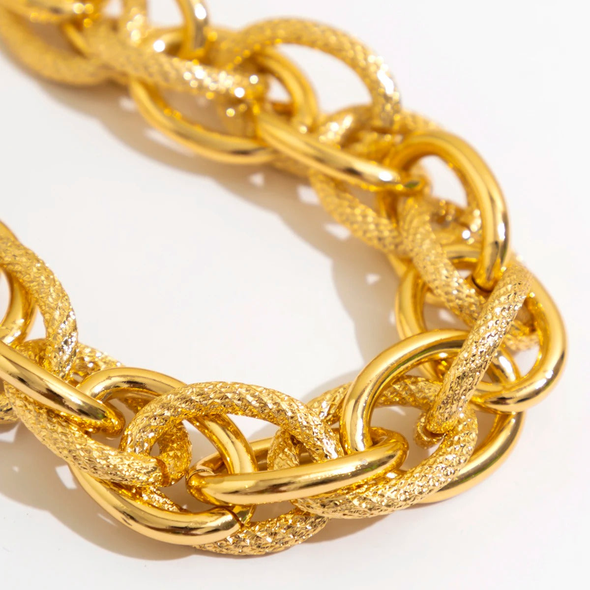 Bracelet Grosse Maille Femme Croisée Acier Inoxydable