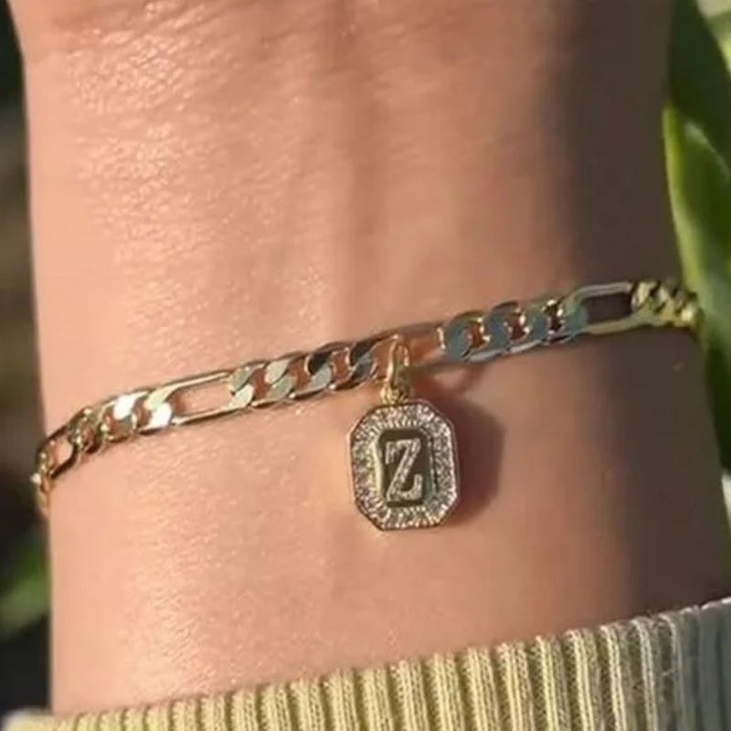 Bracelet Homme Initiale Chaîne Dorée Acier Inoxydable