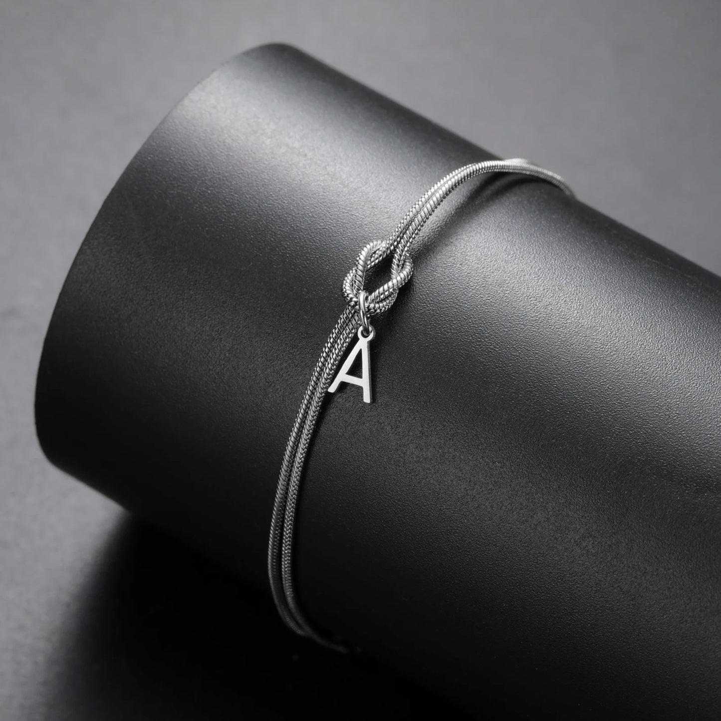 Bracelet Initiale Femme Nœud Acier Inoxydable