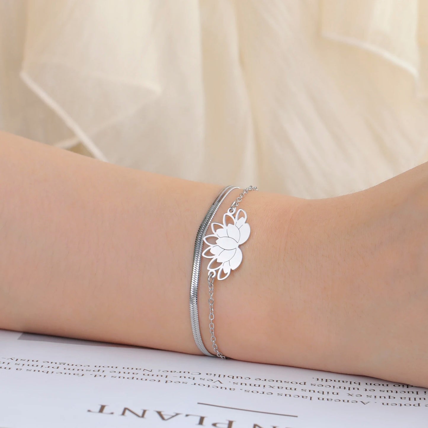 Bracelet Lotus Femme Double Chaîne Acier Inoxydable