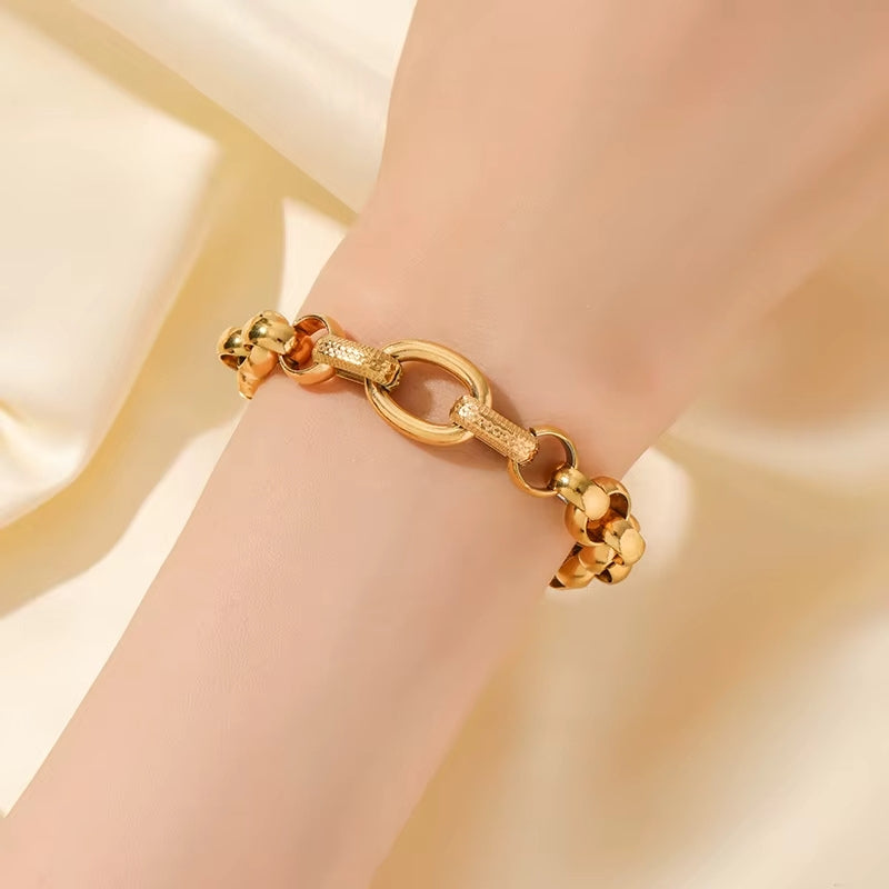 bracelet-maille-ovale-martele
