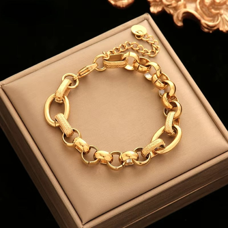 bracelet-maille-ovale-martele