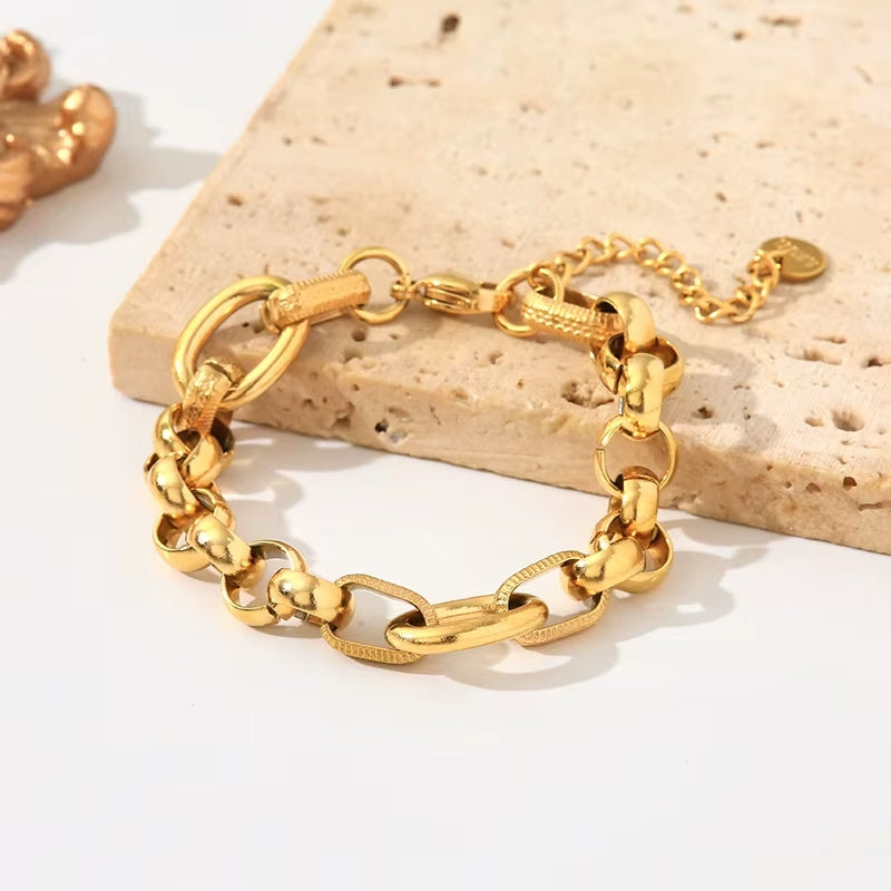 bracelet-maille-ovale-martele
