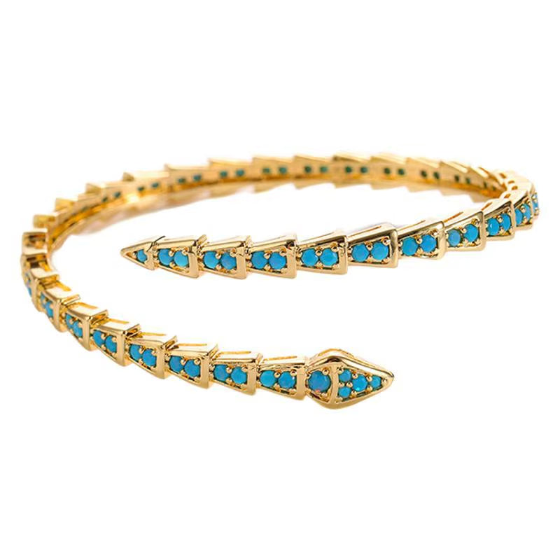 Bracelet Serpent en Cuivre sur fond blanc
