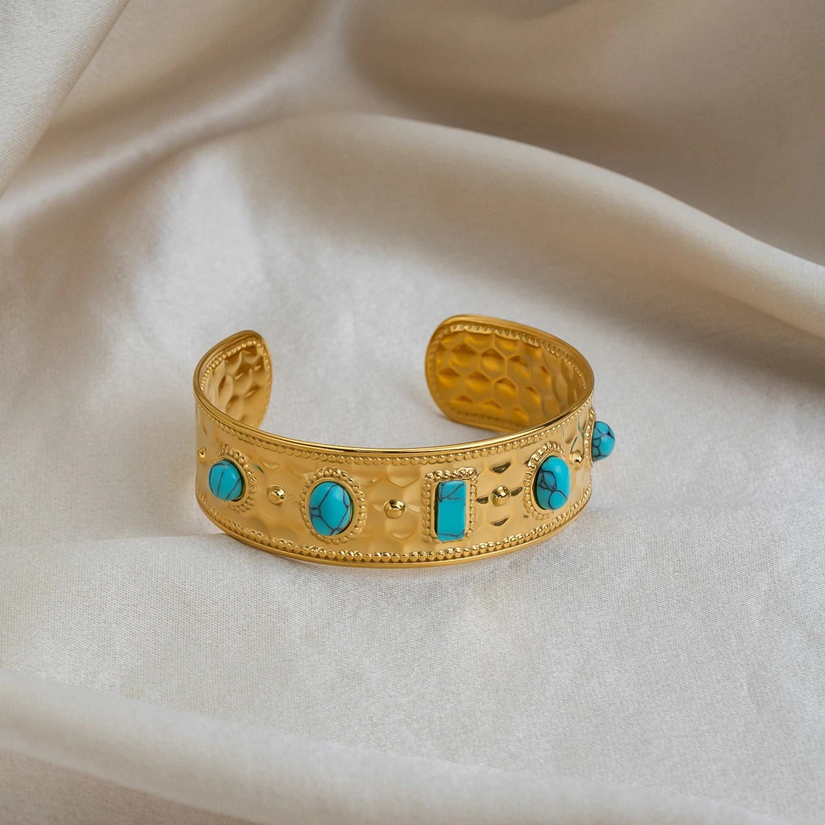 Bracelet Turquoise Femme Manchette Dorée Martelée - Acier Inoxydable