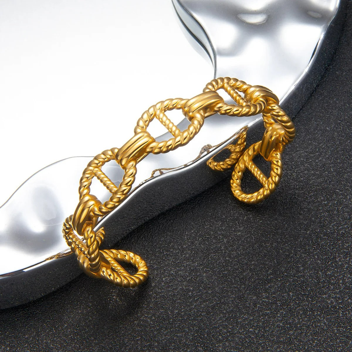 Bracelet Acier Inoxydable Chaîne Sculptée Et Élégante