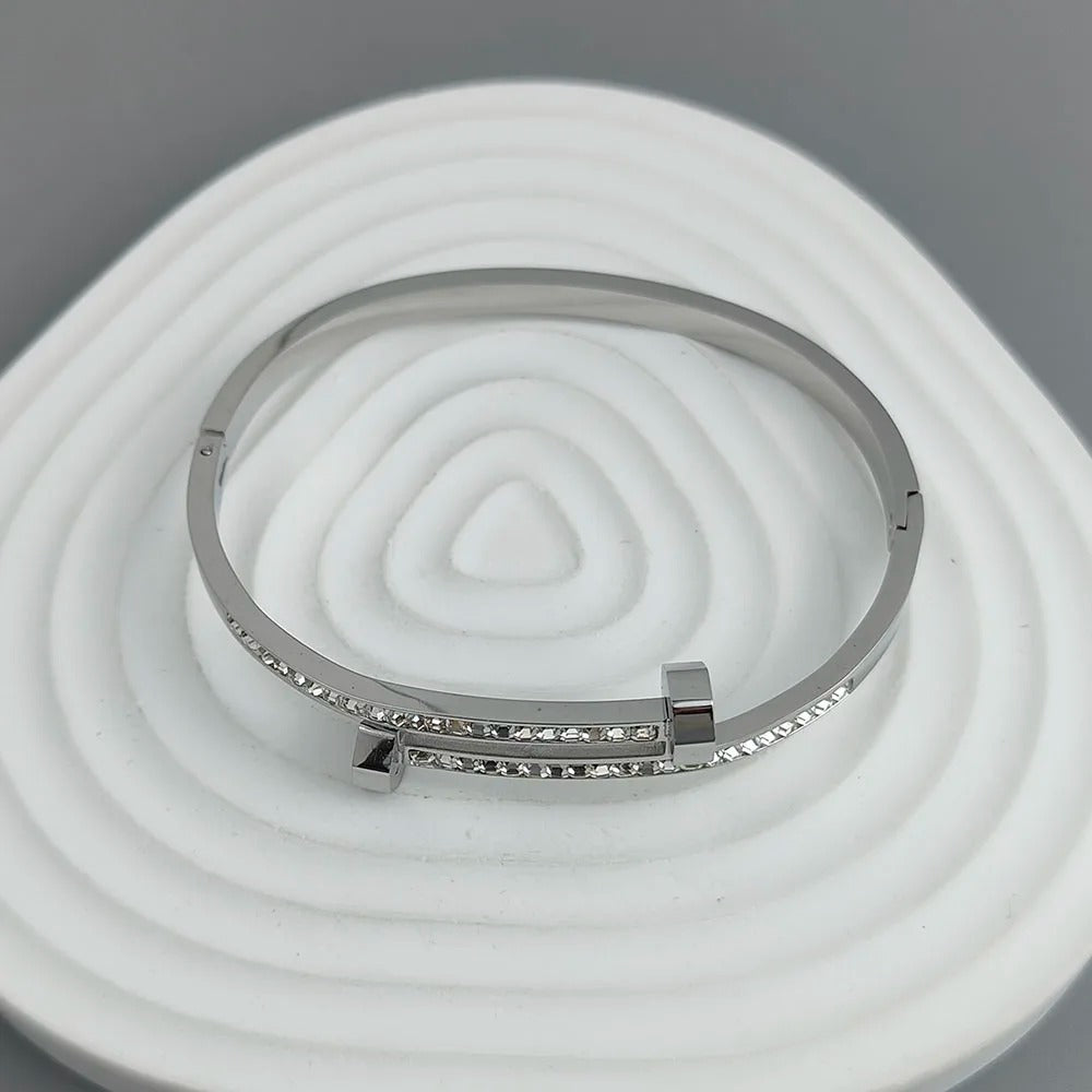Bracelet Acier Inoxydable Ligne Épure Et Zircon