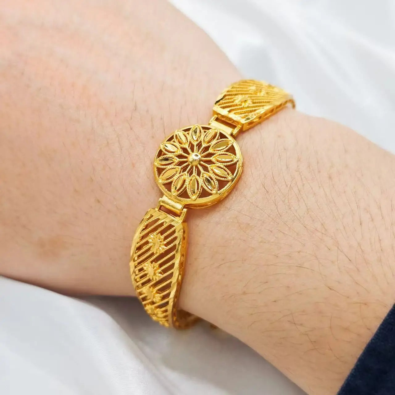 Bracelet Africain Femme Doré Fleur Sculptée