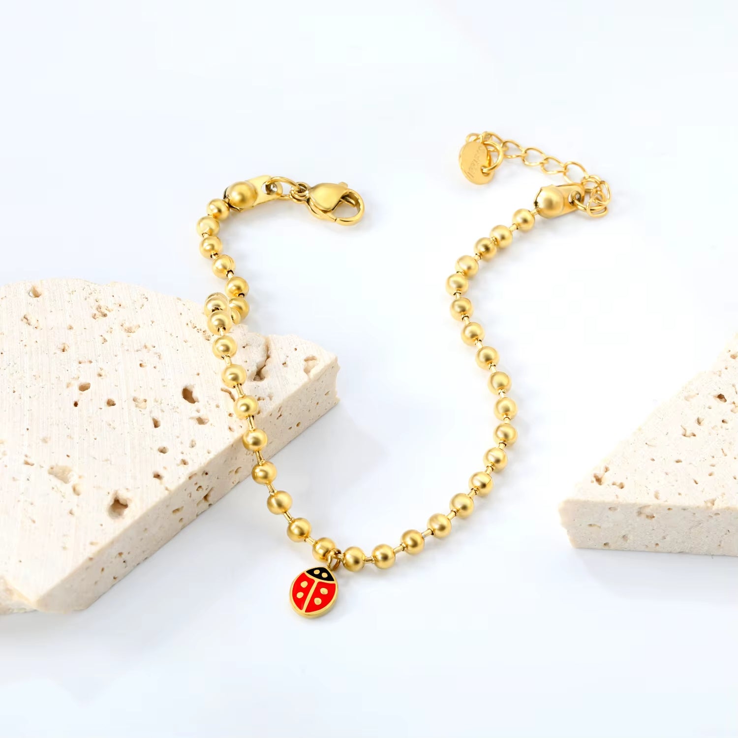 Bracelet Coccinelle Perles Dorées