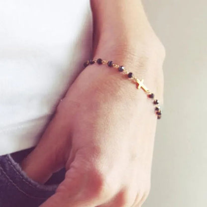 Bracelet Croix Femme Raffiné Perles Et Acier Inoxydable