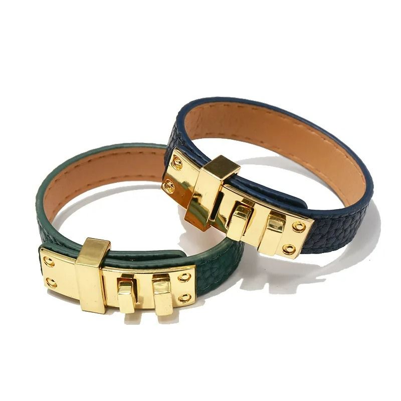 Bracelet Cuir Femme Large Plaque Dorée