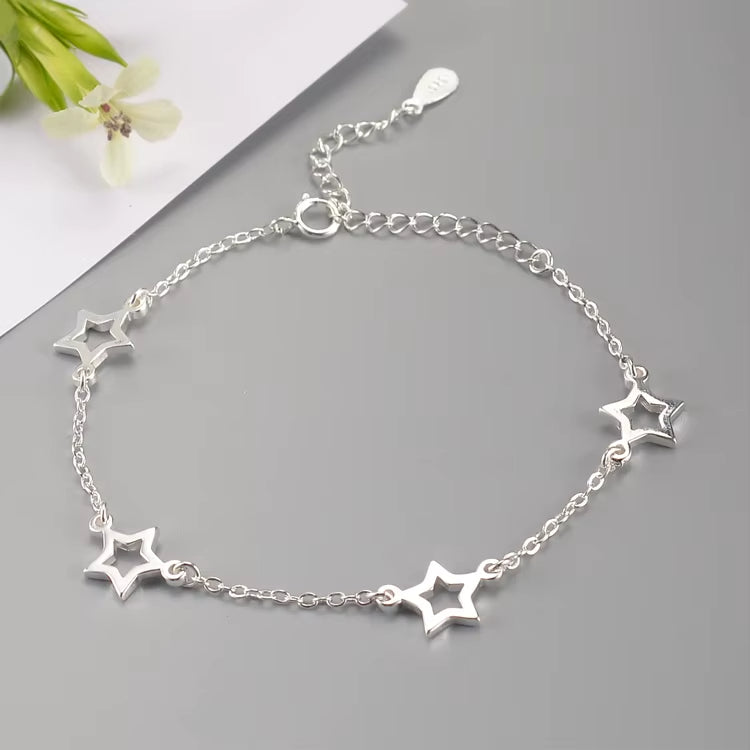 Bracelet Étoile Maille Fine sur fond gris