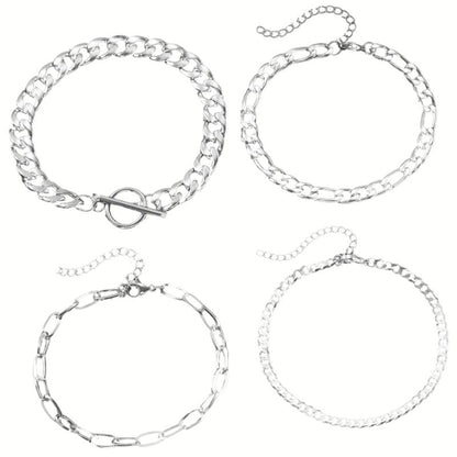 Bracelet Femme Multirang Chaines Argentées Lot de 4 sur fond blanc