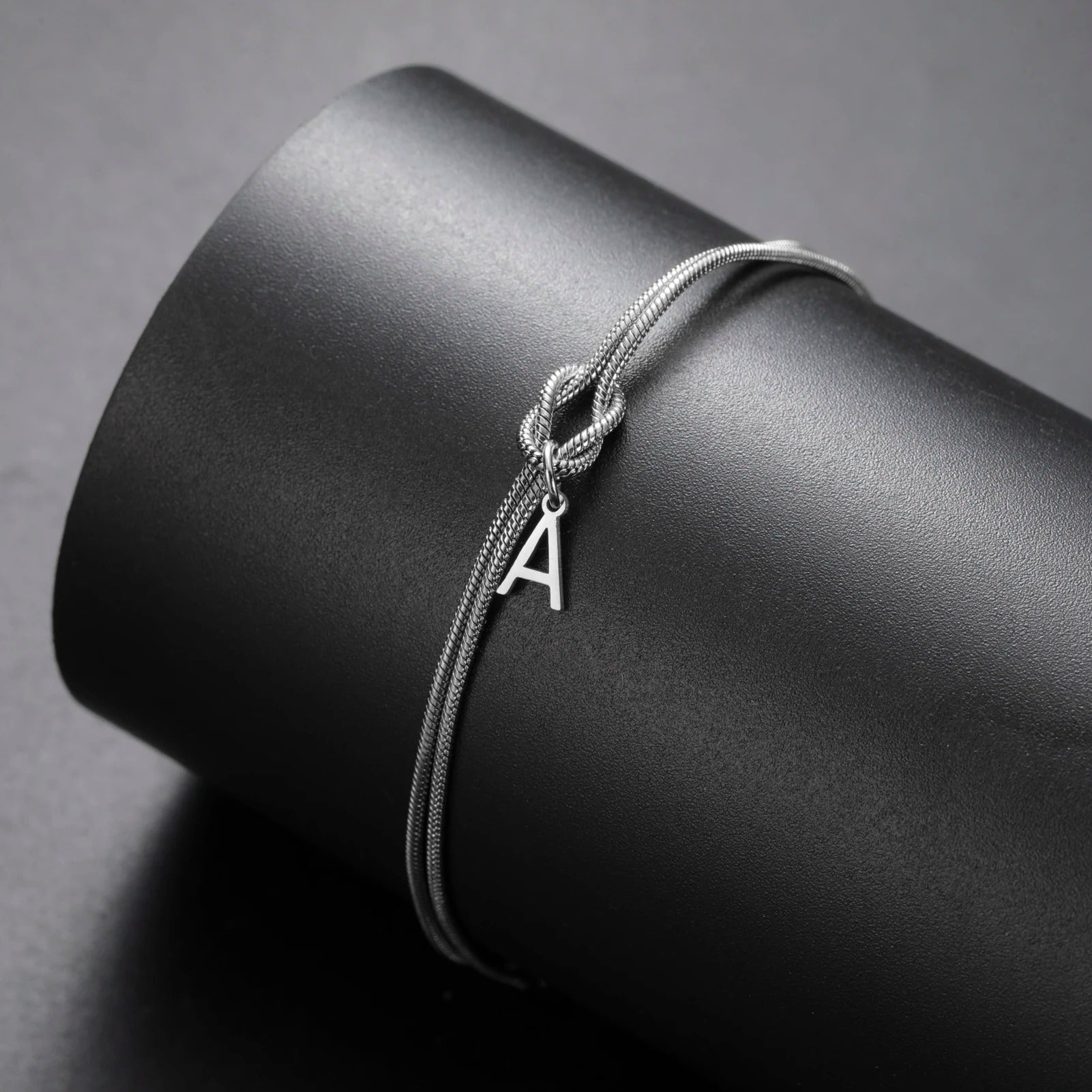 Bracelet Initiale Femme Nœud Acier Inoxydable
