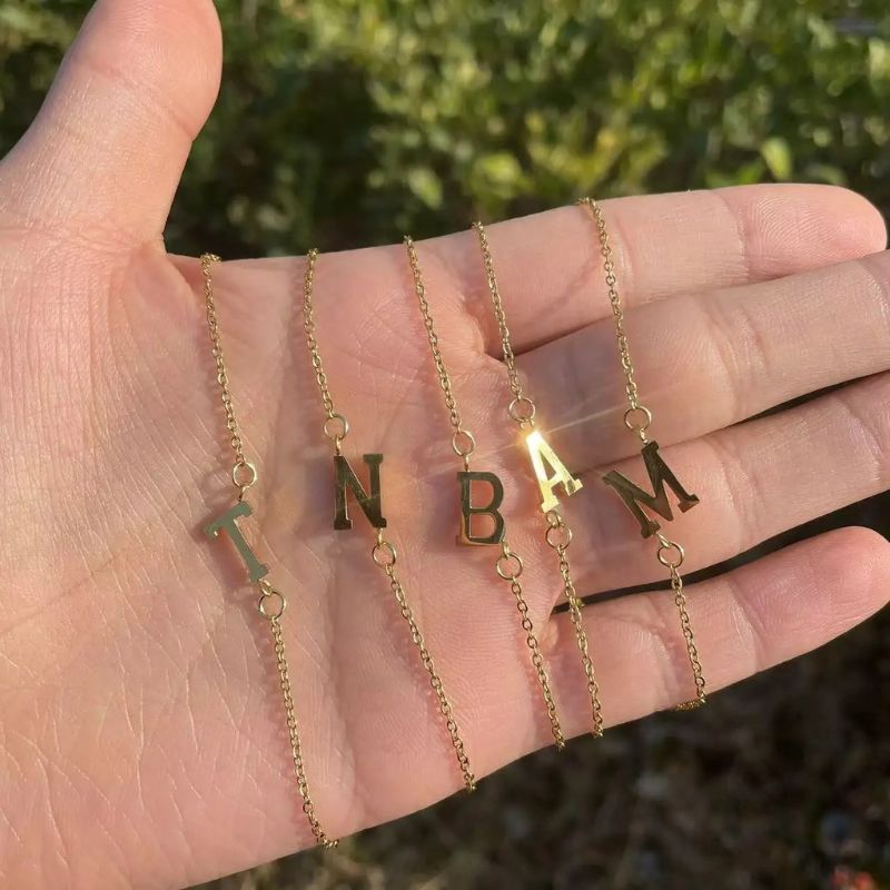 Bracelet Initiale Fin Et Symbolique Acier Inoxydable