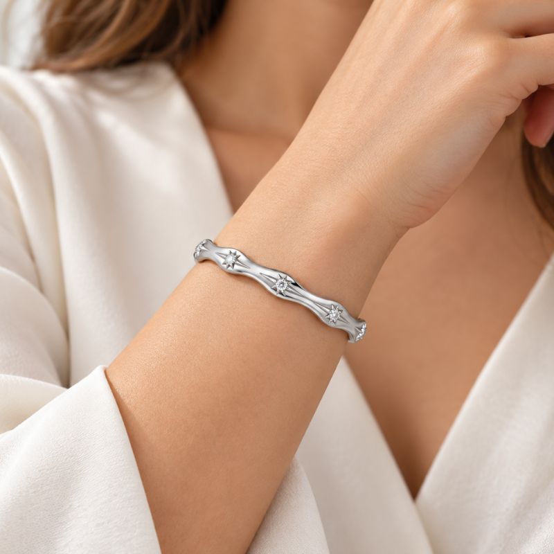 Bracelet Jonc Ondulé Étoiles Scintillantes