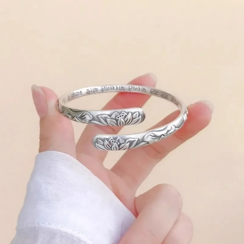 Bracelet Lotus Femme Gravé Sérénité