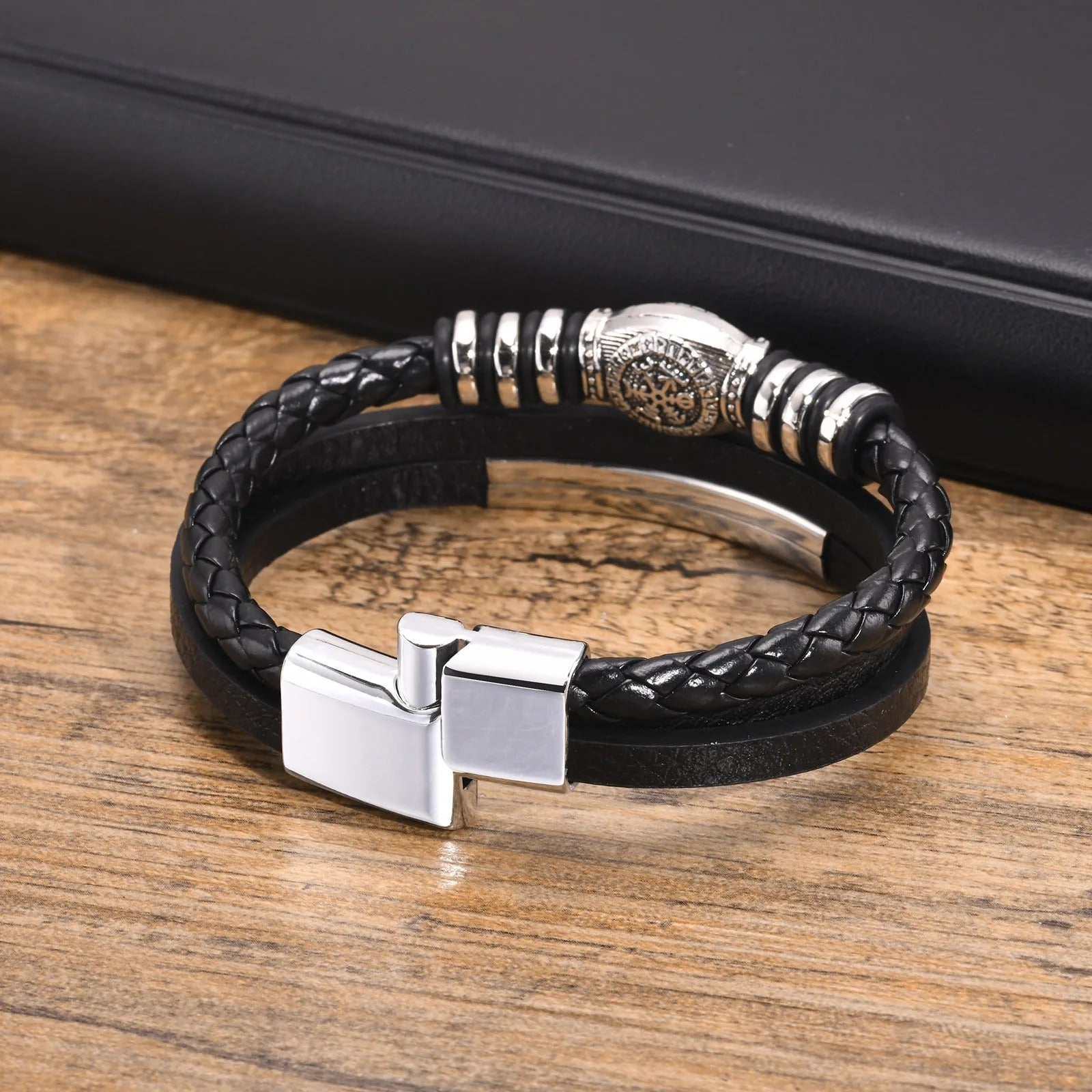
Bracelets Vikings Homme Multi-Lanières
