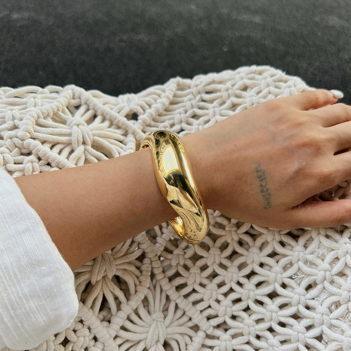 Gros Bracelet Femme Sculptural